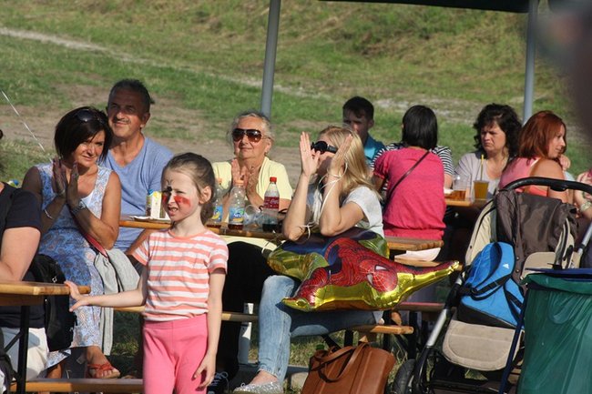 Festyn na nowym boisku - zdjęcia