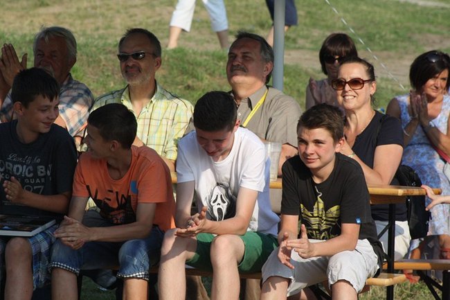 Festyn na nowym boisku - zdjęcia