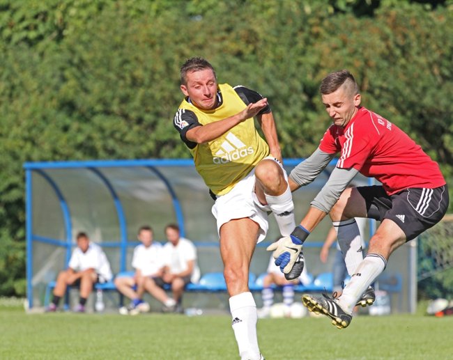 Piłkarze szlifują formę - zdjęcia