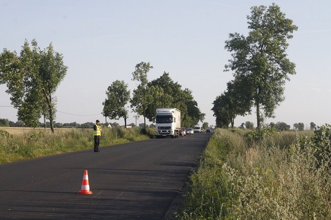 Zasnęła za kierownicą - zdjęcia