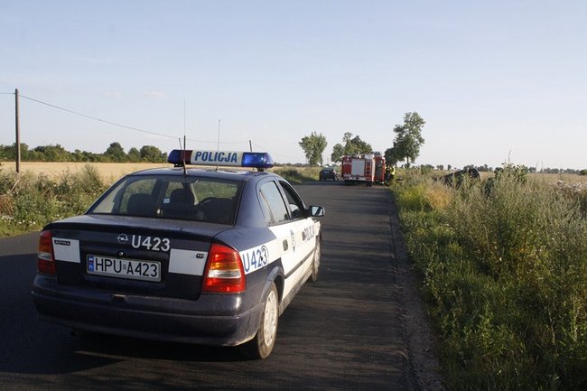 Zasnęła za kierownicą - zdjęcia