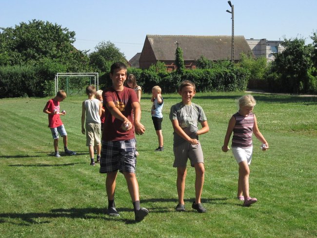 Twórcze wakacje z edukacją w tle - zdjęcia