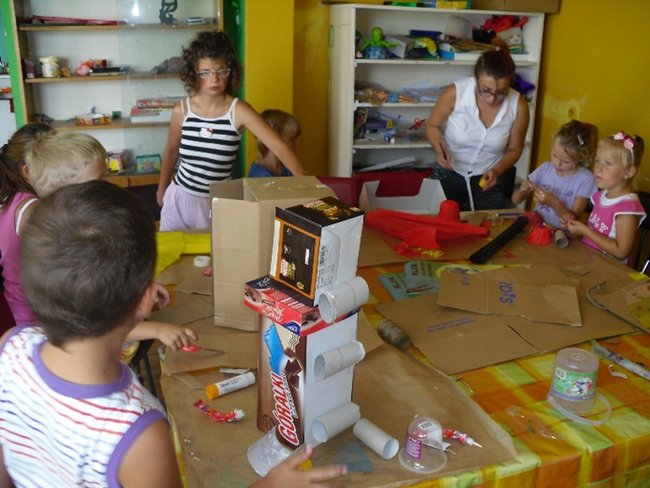 Twórcze wakacje z edukacją w tle - zdjęcia