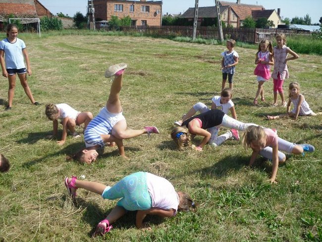 Twórcze wakacje z edukacją w tle - zdjęcia