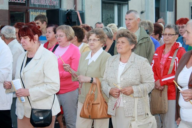 Biskup chwalił gostynian - zdjęcia