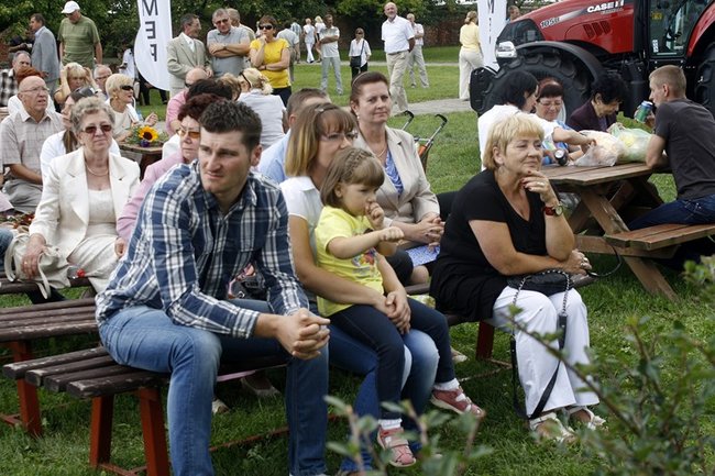 By chleba nikomu nie zabrakło - zdjęcia