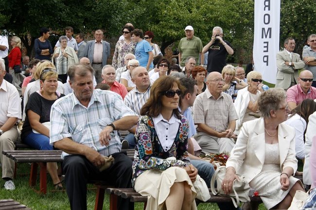 By chleba nikomu nie zabrakło - zdjęcia