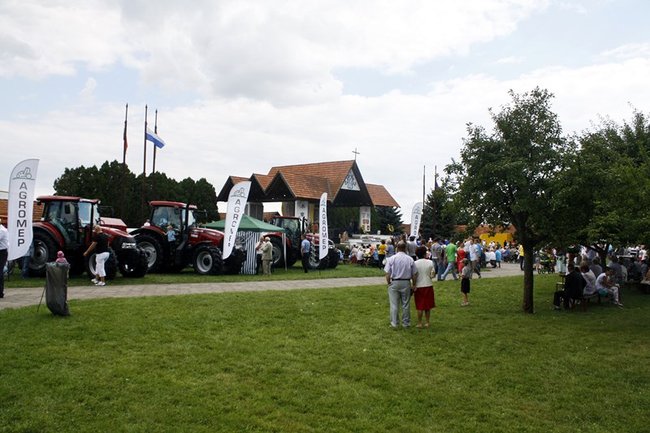 By chleba nikomu nie zabrakło - zdjęcia