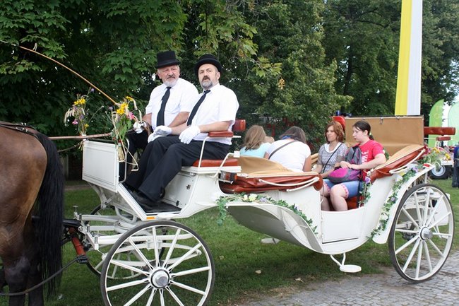 By chleba nikomu nie zabrakło - zdjęcia