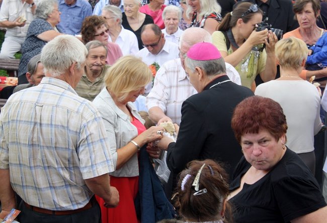 By chleba nikomu nie zabrakło - zdjęcia