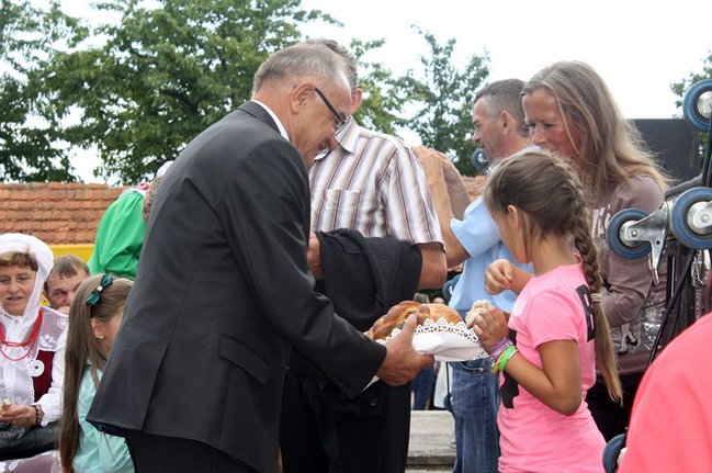 By chleba nikomu nie zabrakło - zdjęcia