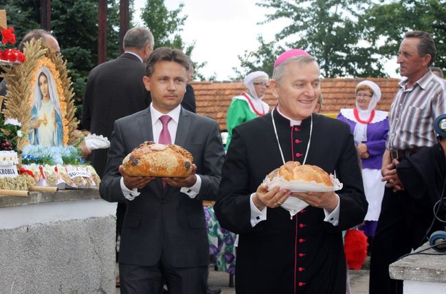 By chleba nikomu nie zabrakło - zdjęcia