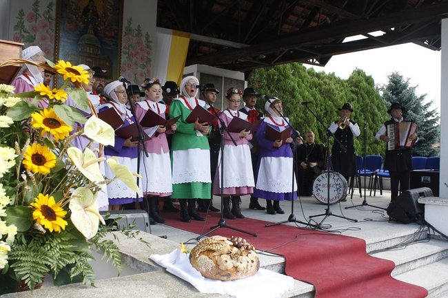 By chleba nikomu nie zabrakło - zdjęcia