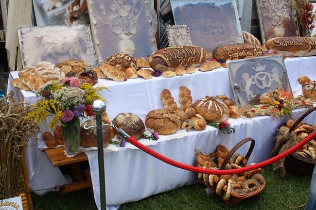 By chleba nikomu nie zabrakło - zdjęcia