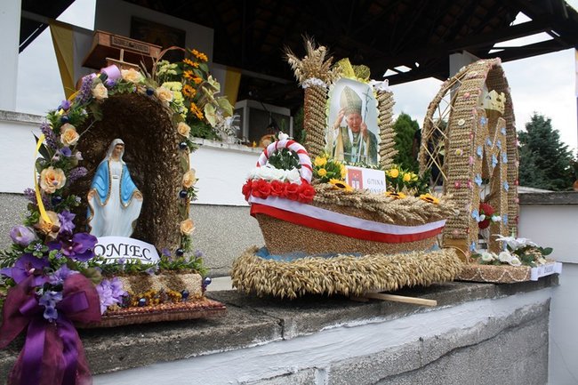 By chleba nikomu nie zabrakło - zdjęcia