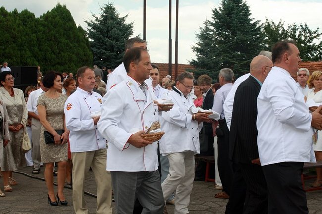 By chleba nikomu nie zabrakło - zdjęcia