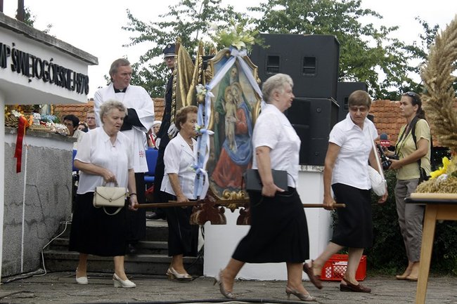 By chleba nikomu nie zabrakło - zdjęcia