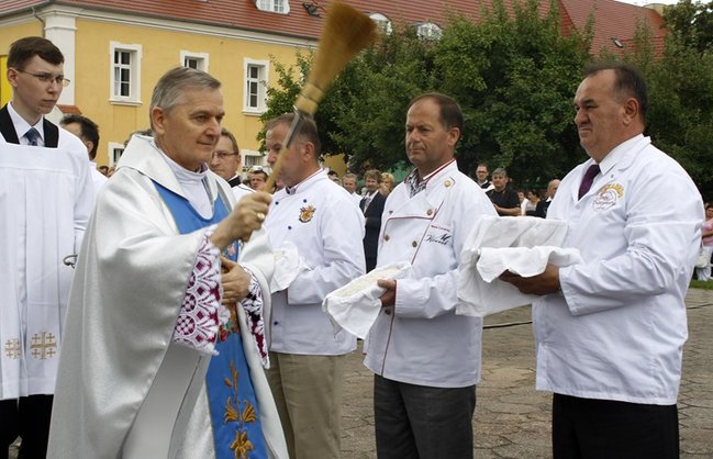 By chleba nikomu nie zabrakło - zdjęcia