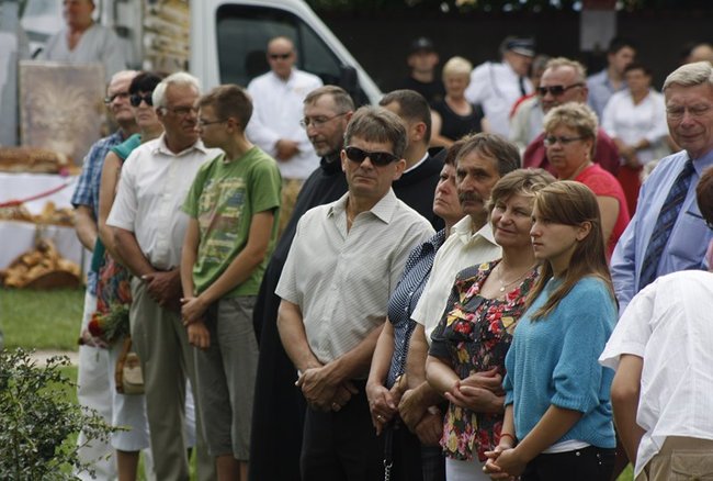 By chleba nikomu nie zabrakło - zdjęcia