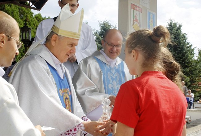 By chleba nikomu nie zabrakło - zdjęcia