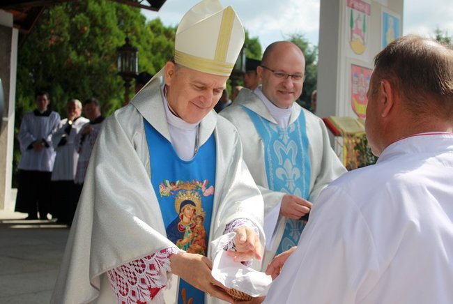 By chleba nikomu nie zabrakło - zdjęcia