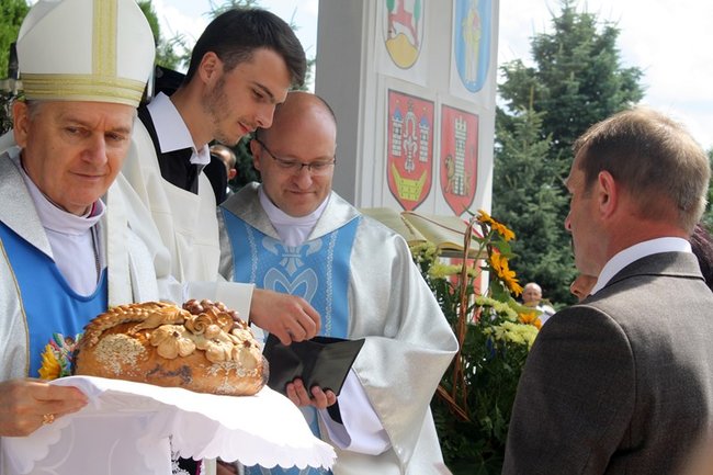 By chleba nikomu nie zabrakło - zdjęcia