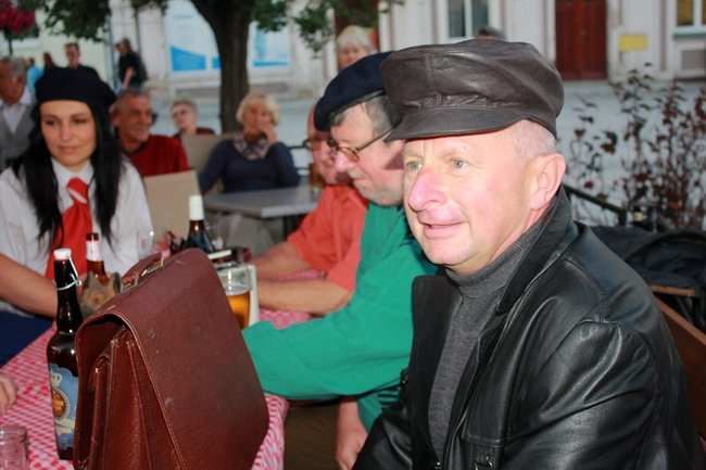  Idą łeb w łeb - zdjęcia