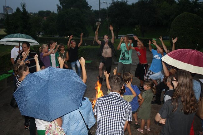Bohater, który nigdy nie zginie - zdjęcia