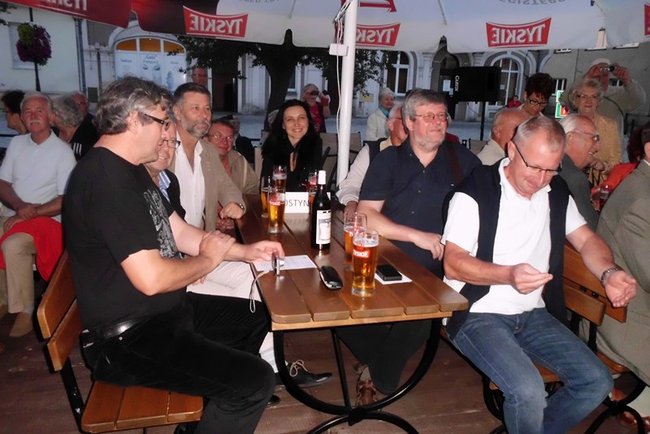 Rozstrzygnęli bitwę w stylu retro - zdjęcia