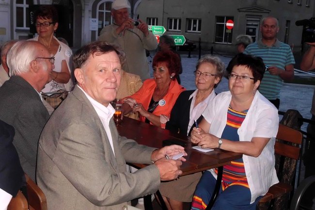 Rozstrzygnęli bitwę w stylu retro - zdjęcia