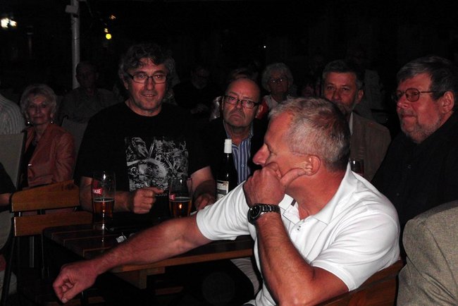 Rozstrzygnęli bitwę w stylu retro - zdjęcia