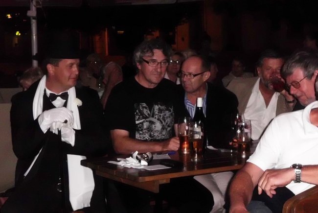 Rozstrzygnęli bitwę w stylu retro - zdjęcia