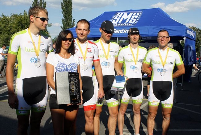 Przejechali połowę równika - zdjęcia/film