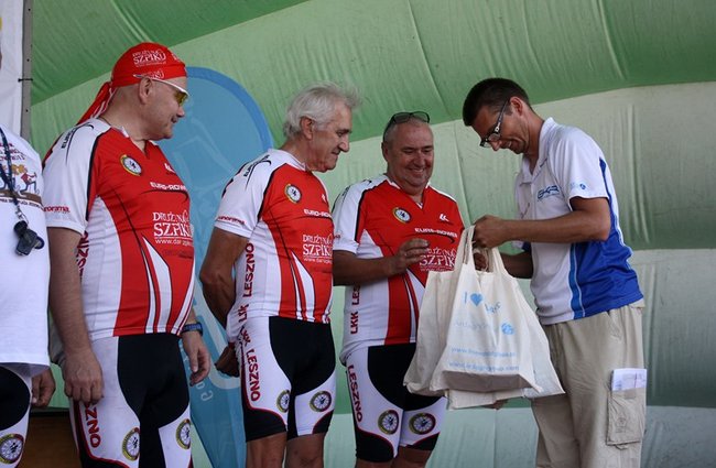 Przejechali połowę równika - zdjęcia/film