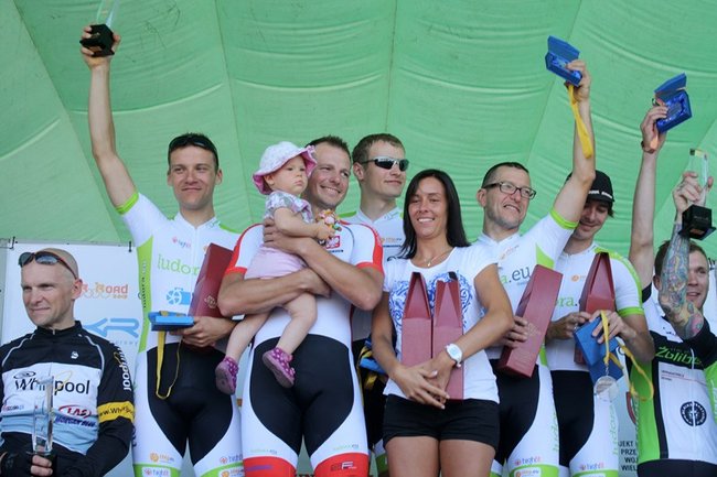 Przejechali połowę równika - zdjęcia/film