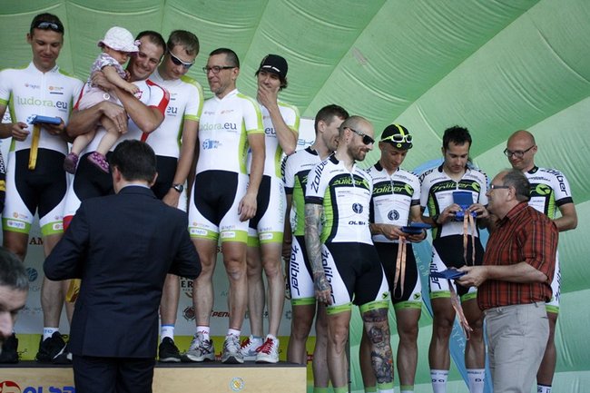 Przejechali połowę równika - zdjęcia/film