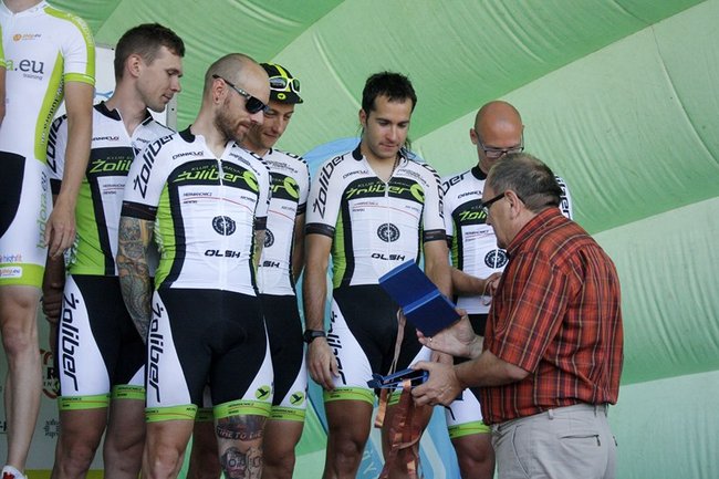 Przejechali połowę równika - zdjęcia/film