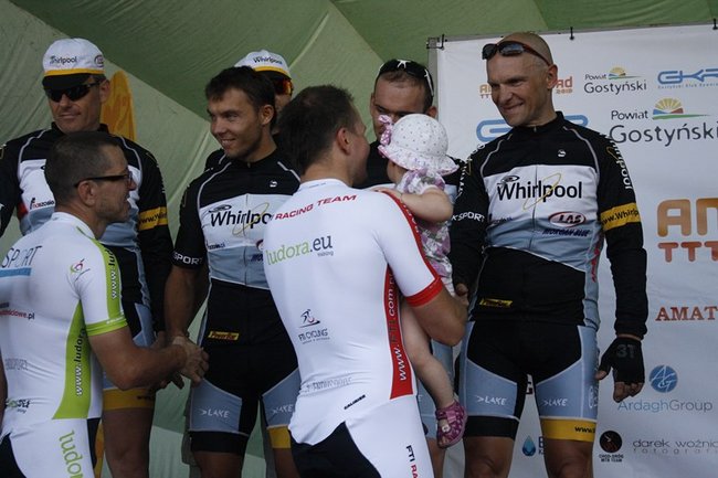 Przejechali połowę równika - zdjęcia/film