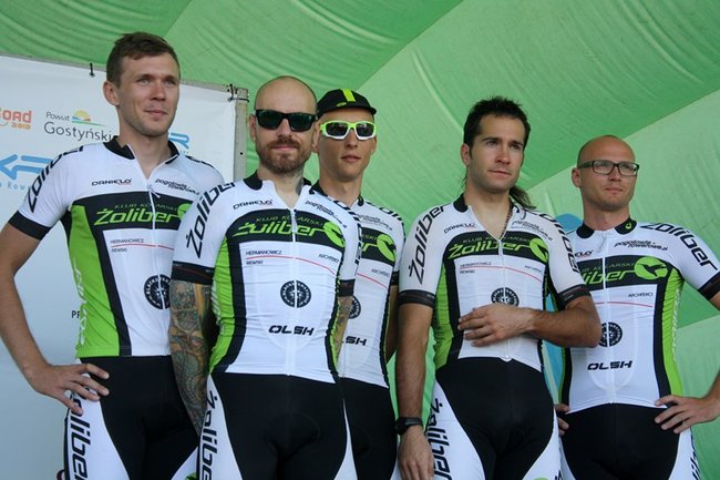 Przejechali połowę równika - zdjęcia/film