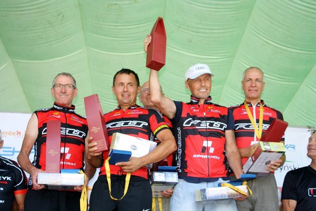 Przejechali połowę równika - zdjęcia/film