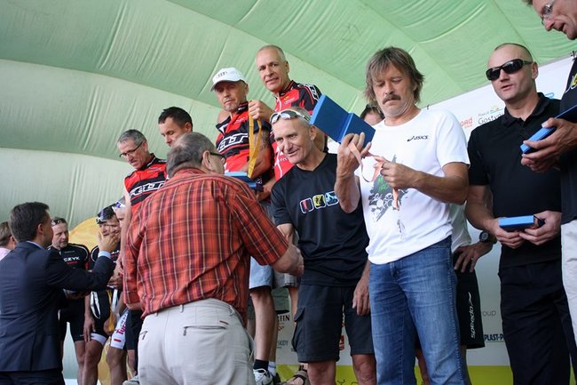 Przejechali połowę równika - zdjęcia/film