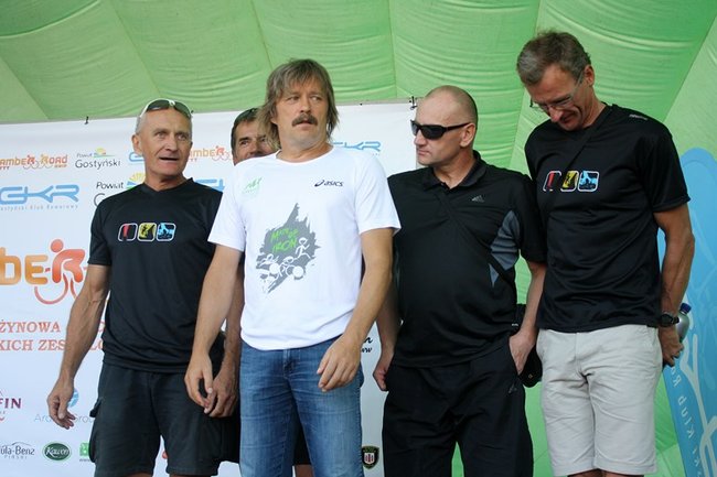 Przejechali połowę równika - zdjęcia/film