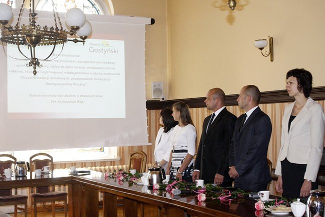 Nauczyciele odebrali awanse - zdjęcia