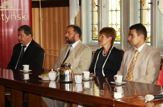 Nauczyciele odebrali awanse - zdjęcia