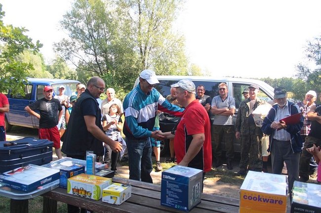Trudna walka o duże ryby - zdjęcia