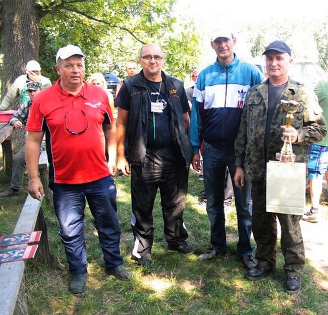 Trudna walka o duże ryby - zdjęcia