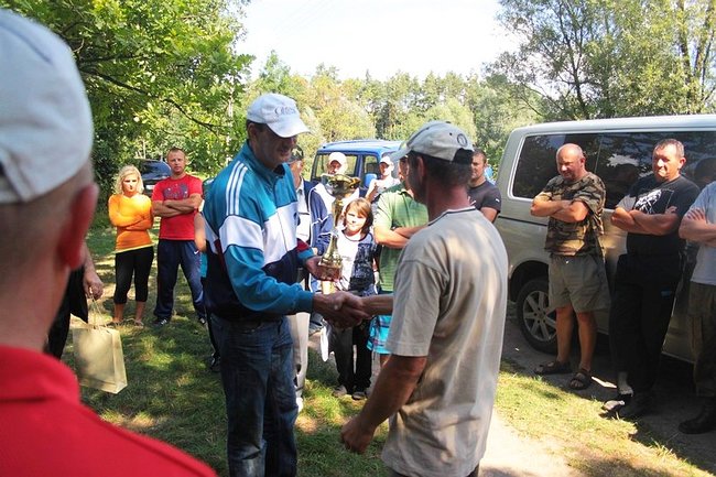 Trudna walka o duże ryby - zdjęcia