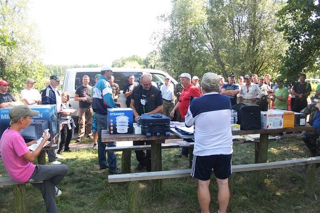 Trudna walka o duże ryby - zdjęcia