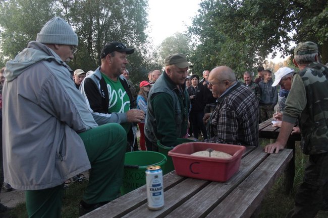 Trudna walka o duże ryby - zdjęcia