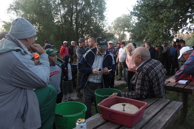 Trudna walka o duże ryby - zdjęcia